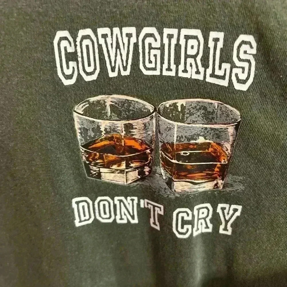 Cowgirls don’t cry T-shirt (New w/out tag) - Picture 3 of 4